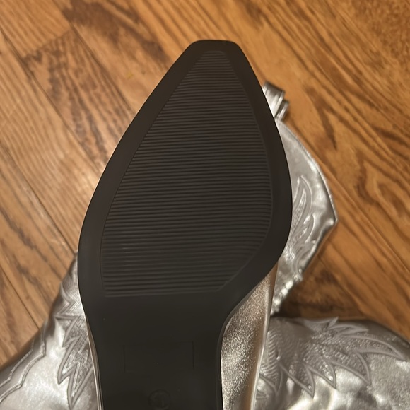 Altar’d State Mettalix Silver Cowboy Boots - Picture 5 of 7